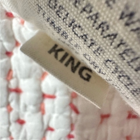John Robshaw Hand Stitched king quilt Coverlet White -Red Stitches Cotton - Picture 4 of 4